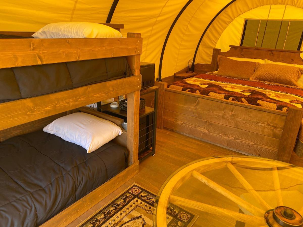 Smoky Hollow Outdoor Resort Covered Wagon Sevierville Ngoại thất bức ảnh